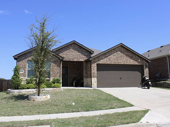 3rd image of 2630 Fieldcrest Ln