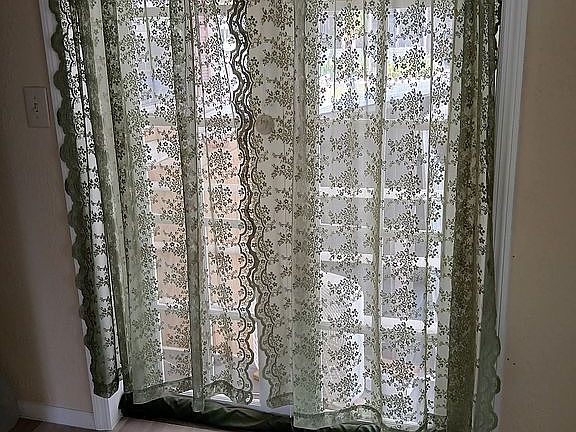 5th image of 2490 Merrman Dr