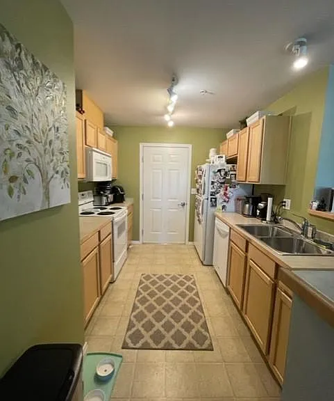 6533 Hazel Ave SE #A — Photo 13