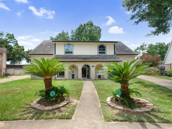 9802 Sagewell Drive, Pearland, TX 77089