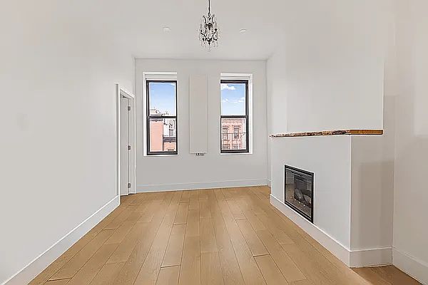 1st image of 438 6th Ave APT 3