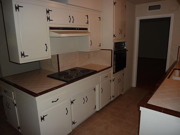 2nd image of 3803 Erlewine Cir