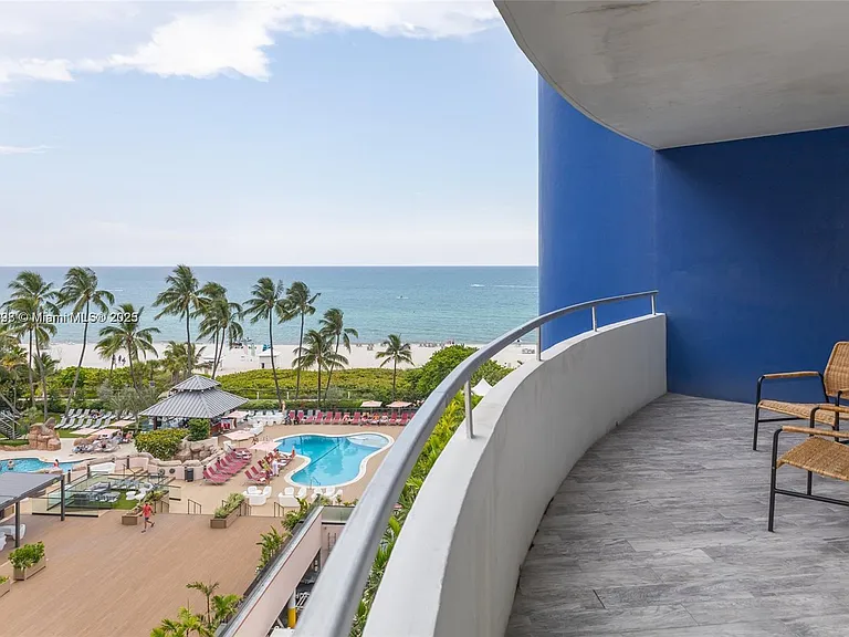 5161 Collins Ave #812 — Photo 39