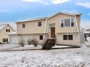 45 Betsy Ross Dr, Hanover Township, PA 18706