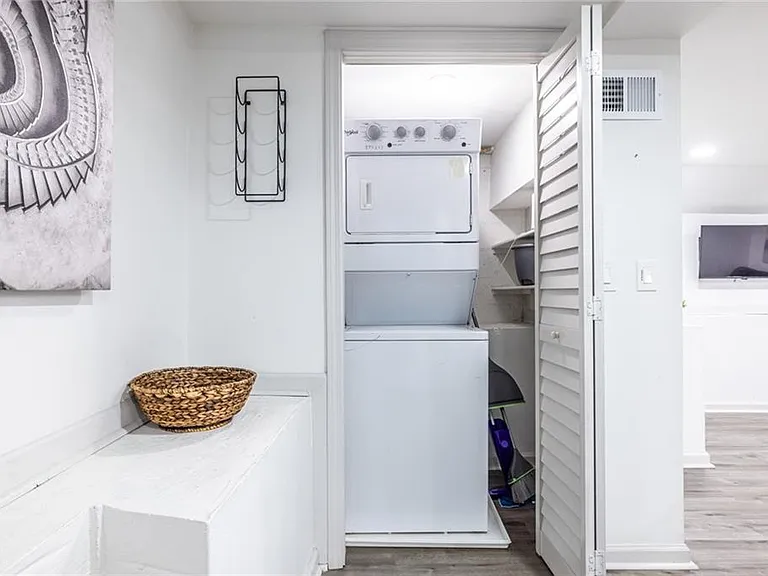1122 Elaine Dr — Photo 16