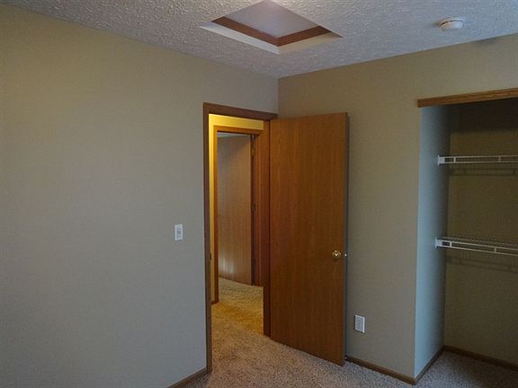 4th image of 7244 Fablegate Ct