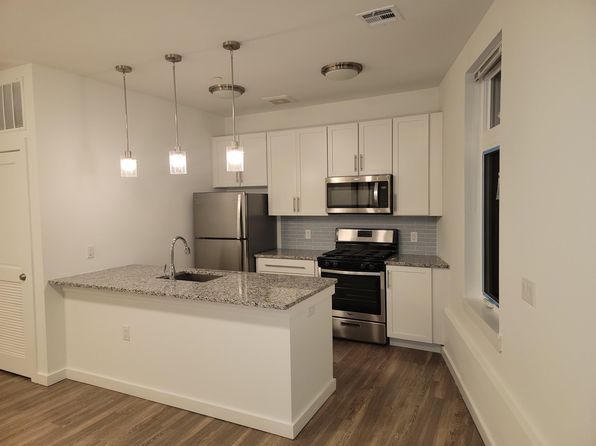 61 Virginia Ave #303