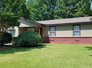 802 W State St, Terrell, TX 75160