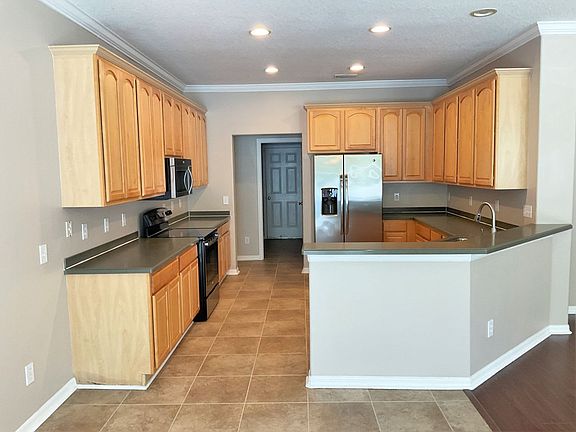 5th image of 32152 Brookstone Dr