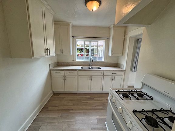 4th image of 733 Cerritos Ave #739