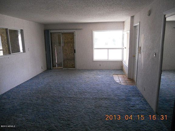 3rd image of 3019 E Grovers Ave