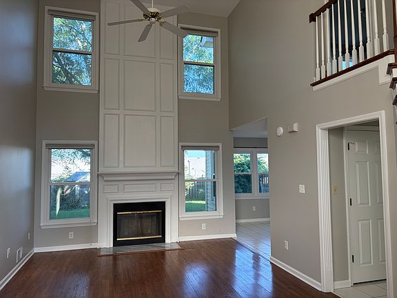 3rd image of 3753 White Pine Dr