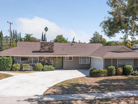 2nd image of 1078 Stanford Dr