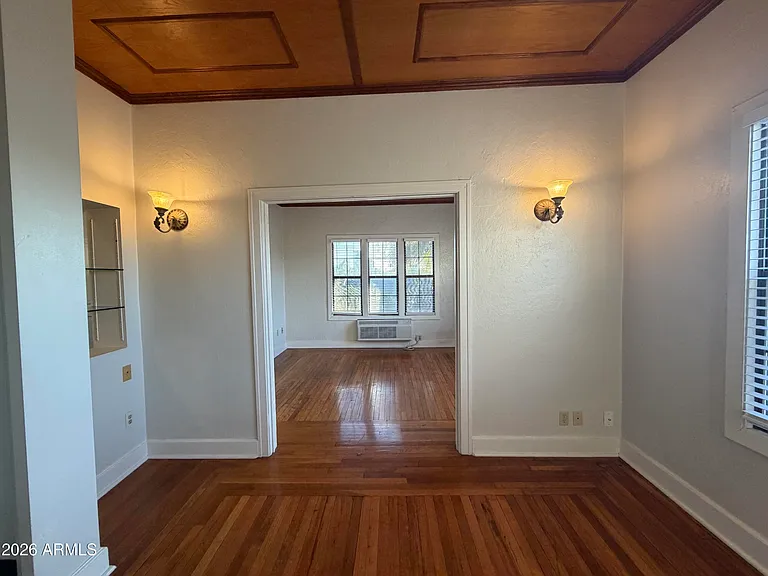 902 E Palm Ln #8 — Photo 11