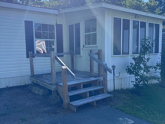 5th image of 19 Masterman Avenue