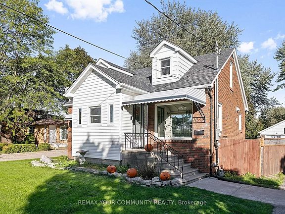 3rd image of 4276 Howard Pl