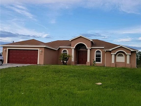 3rd image of 912 Poinsettia Ave
