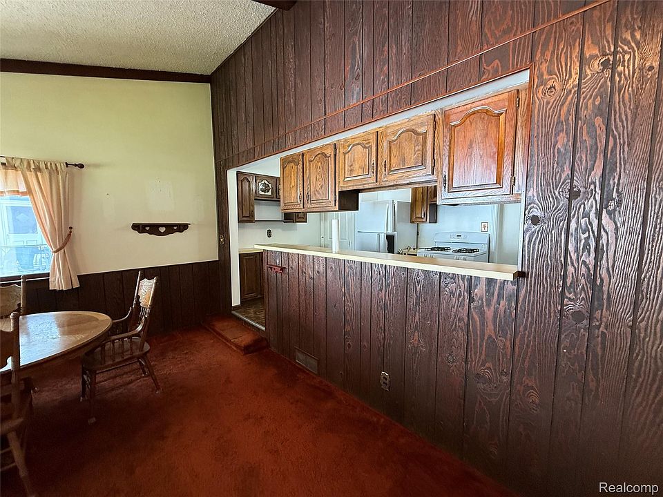 1407 Donald Ave, photo 16