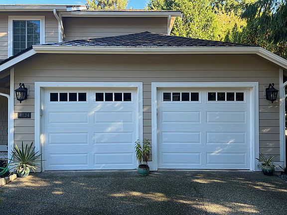 3rd image of 4124 209th Pl NE