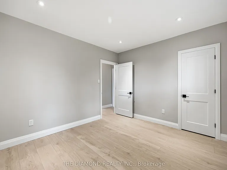 21 Jardine Pl — Photo 16