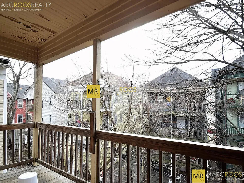 34 Cherokee St #2