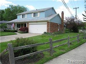 4th image of 10008 Continental Dr