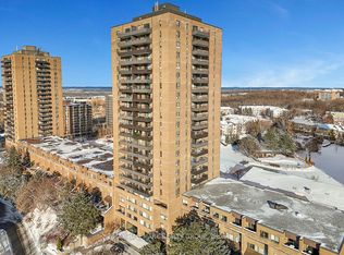 515 Saint Laurent Blvd #812, Ottawa, ON K1K 3X5