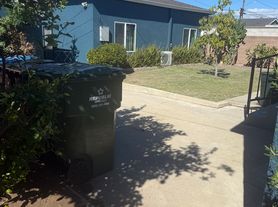 11207 S Van Ness Ave, Inglewood, CA
