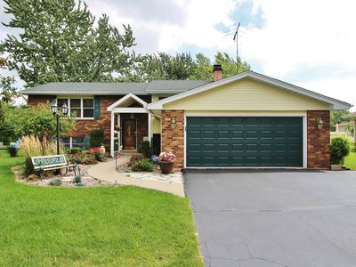 208 Blackhawk Dr, Minooka, IL, 60447