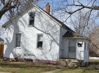 313 5th St SE, Rugby, ND 58368