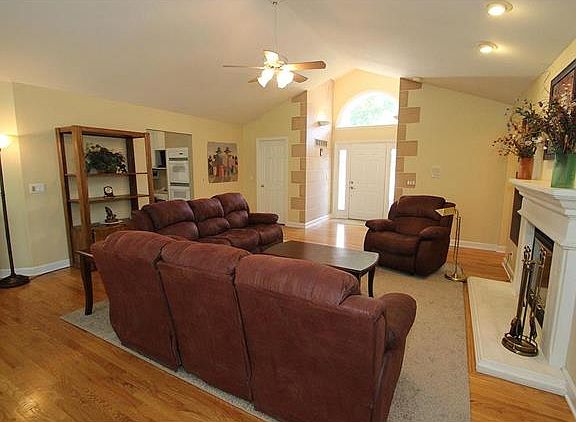 5th image of 5975 Summerhedge Pl