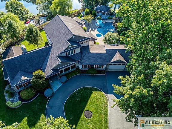 2nd image of 49 Patton Dr