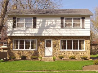 110 N 3rd Ave, Villa Park, IL 60181