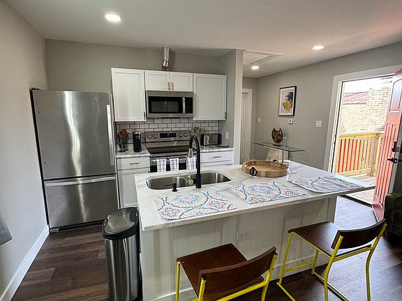 3rd image of 326 N Euclid Ave #328-D