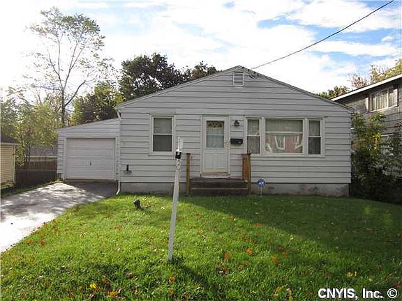 2nd image of 122 Seneca Dr