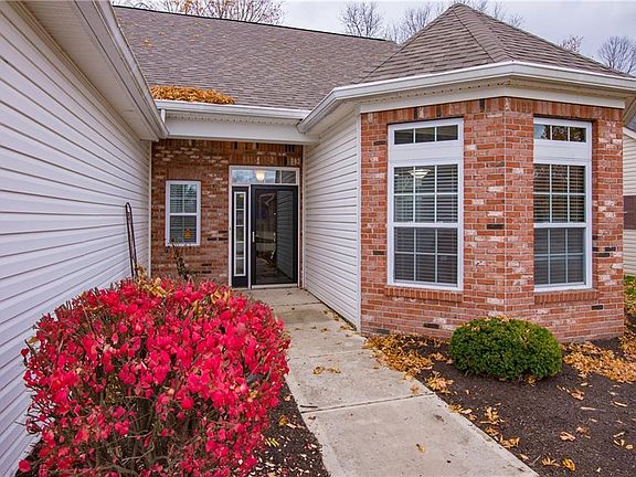 3rd image of 7149 Willow Pond Dr