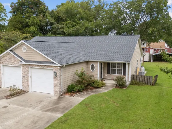 402 South Street #B, Bayboro, NC 28515