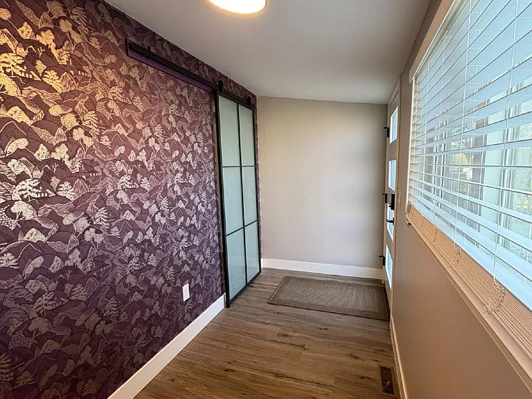 230 Emery St — Photo 5