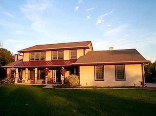 3760 S Wehr Rd, New Berlin, WI 53146