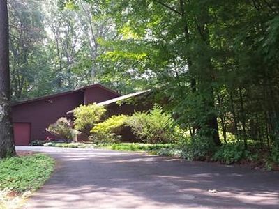 60 Emily Ln, Northampton, MA, 01060