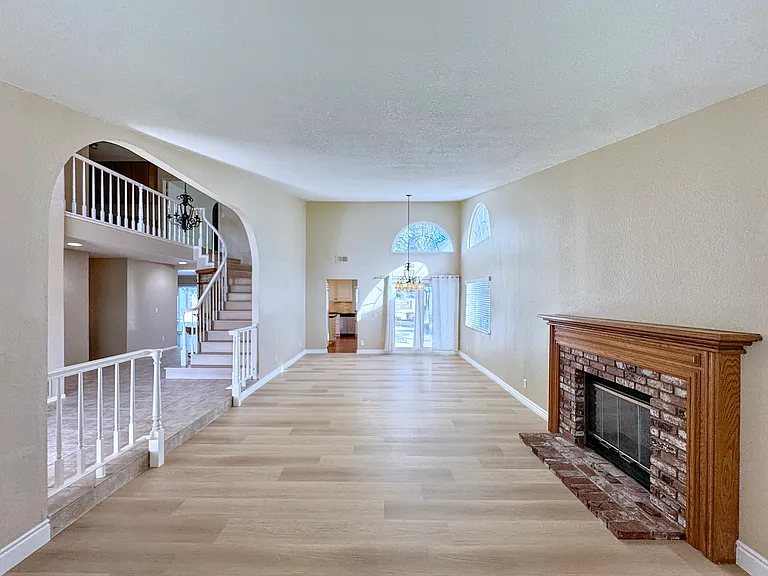 1652 Longview Dr — Photo 25