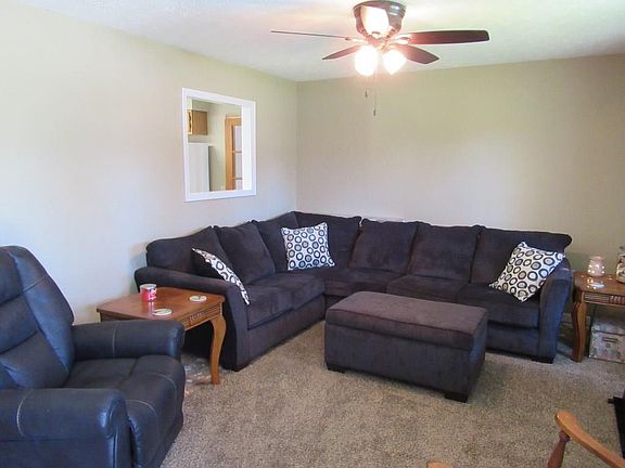 3rd image of 2854 S Oakland Dr