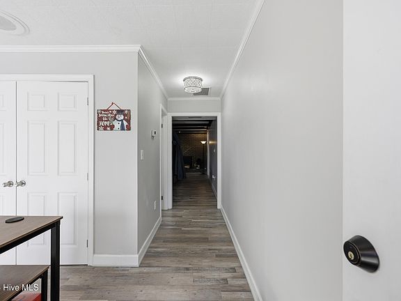 5th image of 503 Sterlingworth Street