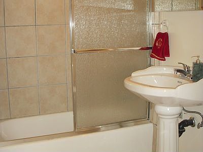 5th image of 1012 N Harper Ave