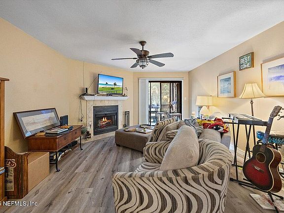 4th image of 1604 ARCADIA Drive #307