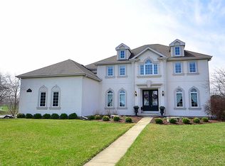 4N154 Fox Mill Blvd, St Charles, IL 60175
