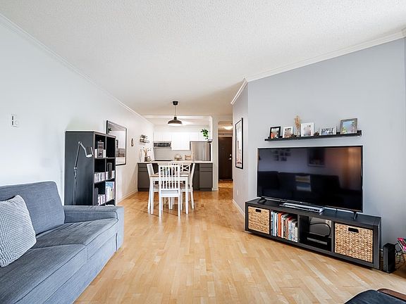 2nd image of 1510 W 1st Ave #303