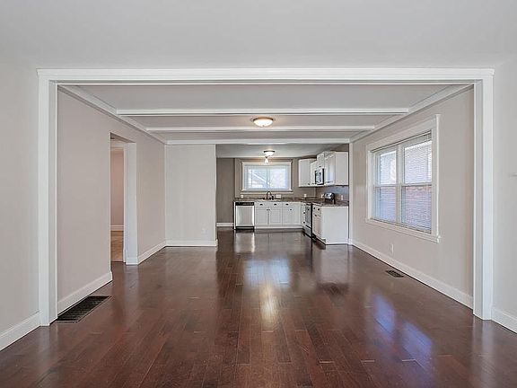 4th image of 7383 Liberty Ave