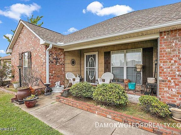 4th image of 172 Cedar Spring Cir