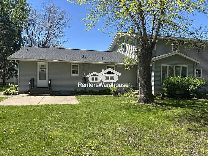 811 Myrtle St — Photo 1